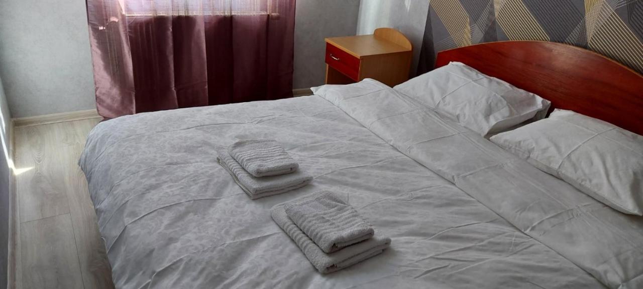 2 Bedroom Apartment On Tomashivskogo Street 7 リヴィウ エクステリア 写真