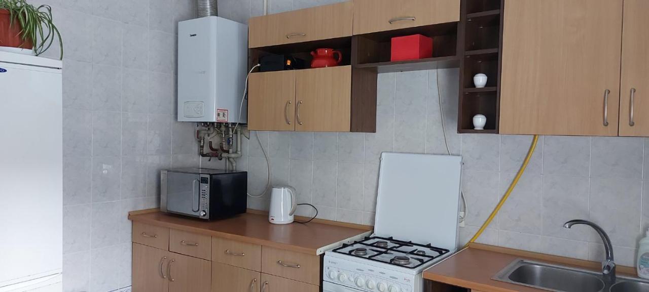2 Bedroom Apartment On Tomashivskogo Street 7 リヴィウ エクステリア 写真